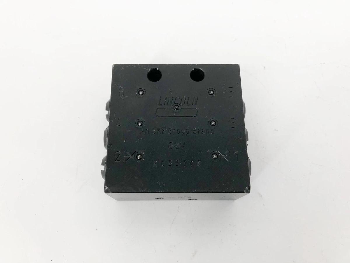 New SKF Lincoln 619-26473-1 Progressive Distributor SSV-6 - No Box