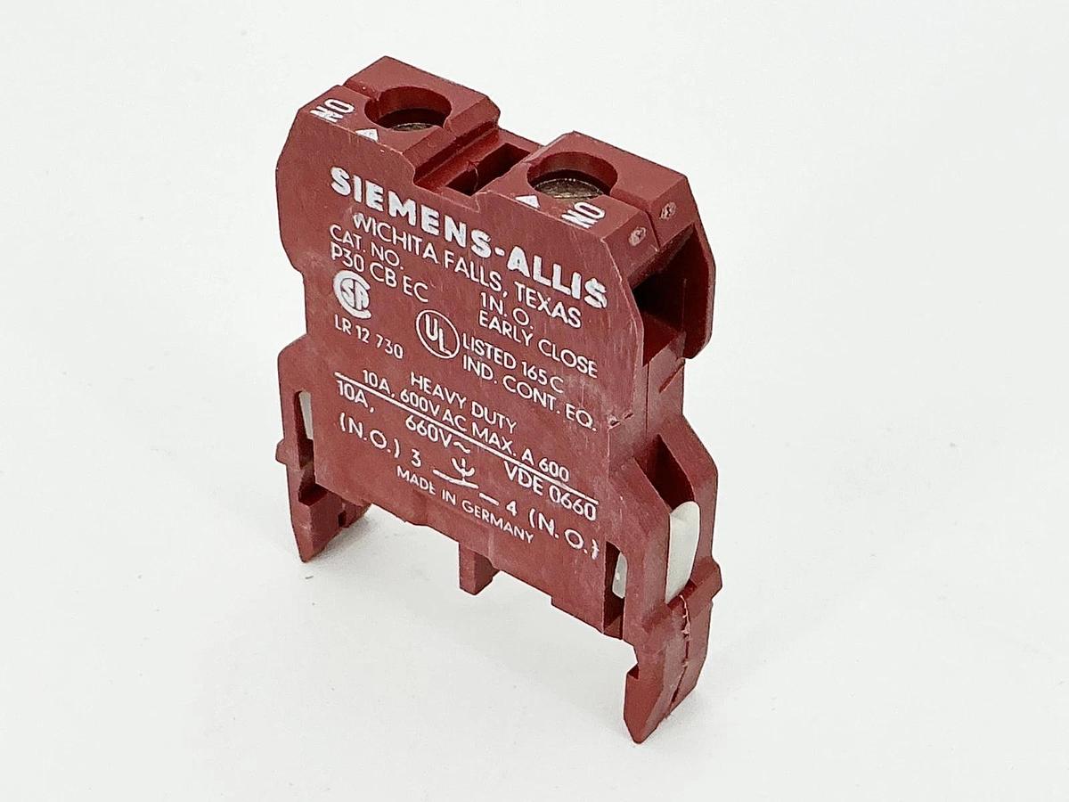 New Siemens 3SB1400-0R Contact Block 600V 10A P30CBEC