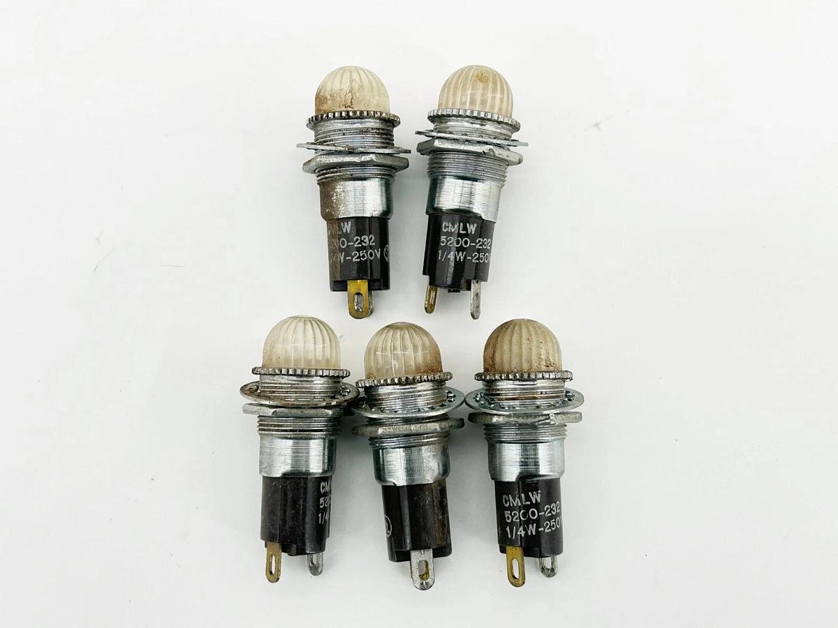 Used Lot of 5 Chicago Miniature 5200-232 Lamp Holder 250V 1/4W Clear