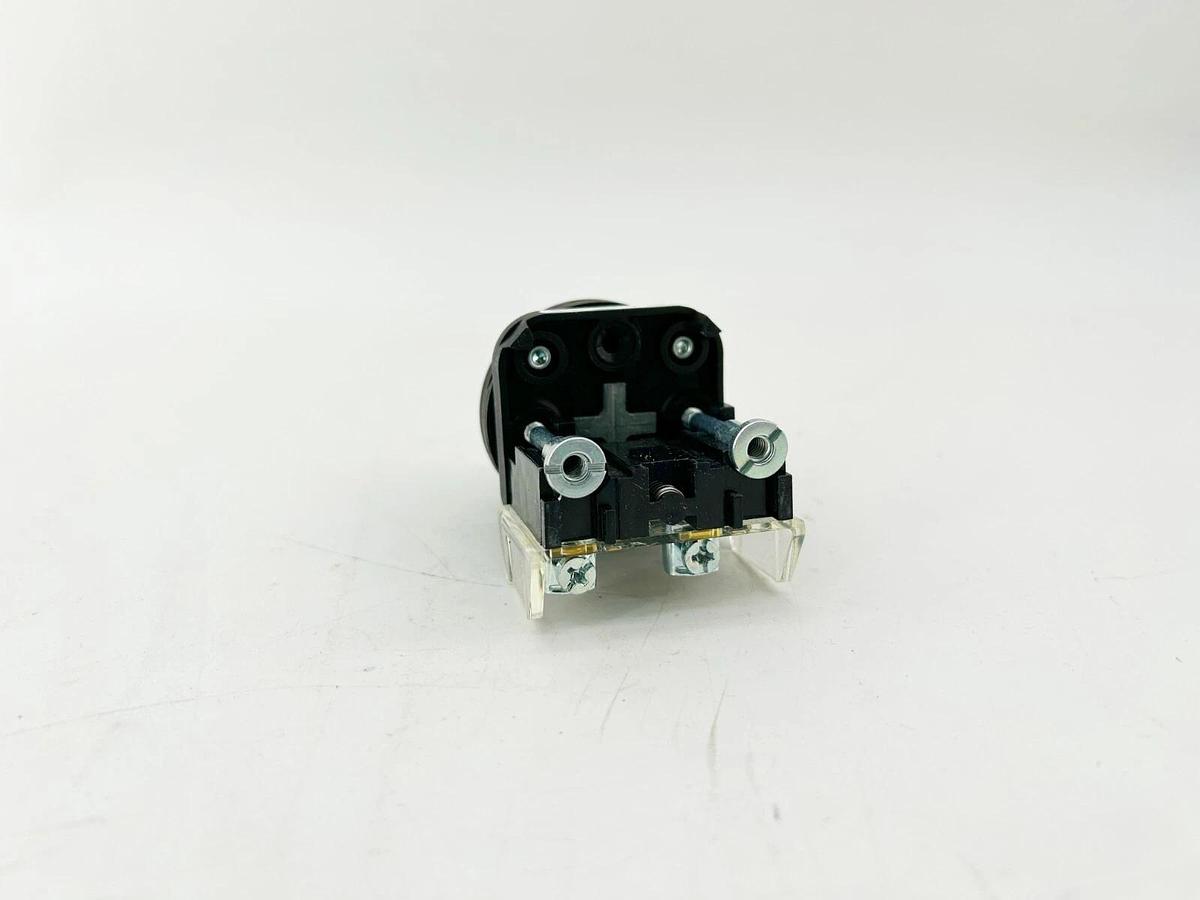 New Allen Bradley 800H-R1D1 30mm Momentary Push Button 800H PB