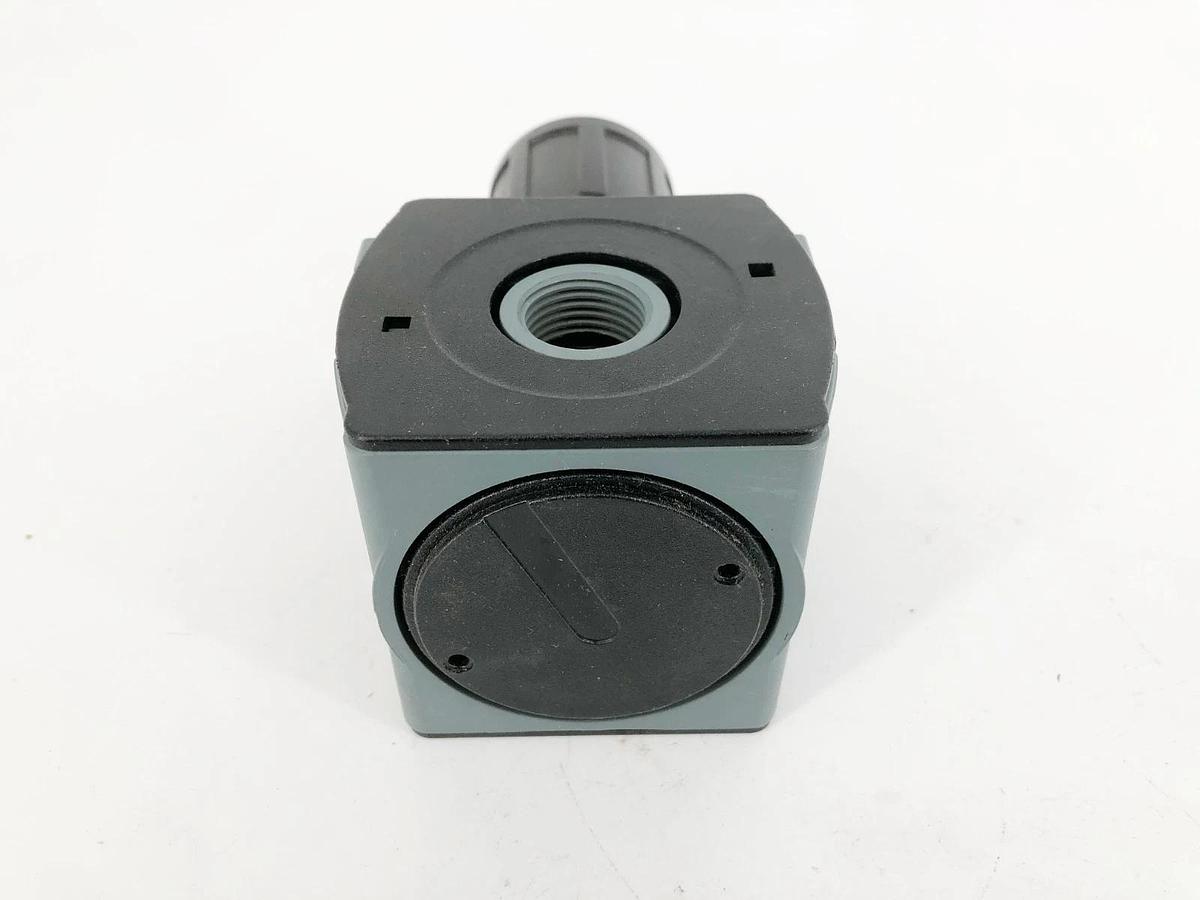 New Mecman 915-331-010-1 Pressure Regulator 0.5-10bar - No Box