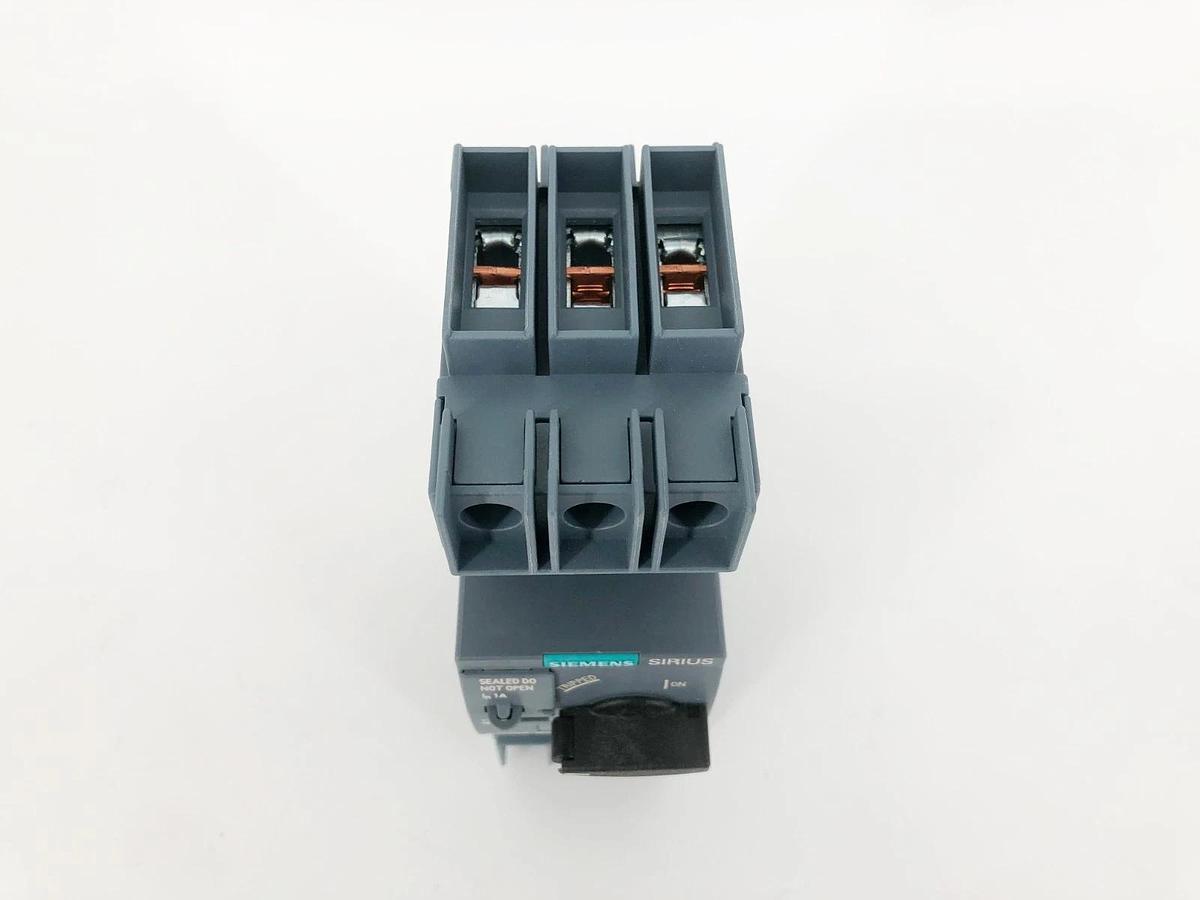 New Siemens 3RV2711-0JD10 Motor Protection Breaker 3 Pole 690V 1A