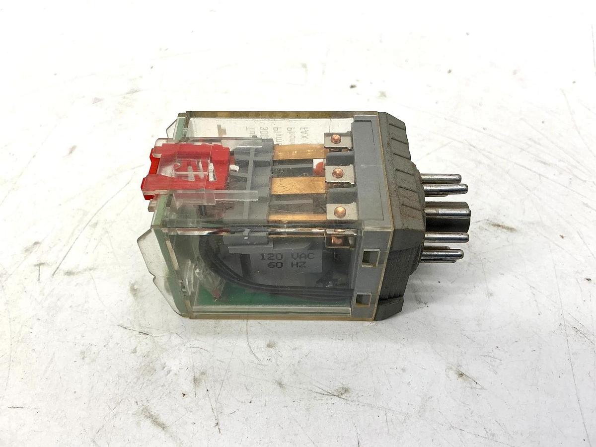 New Turck C3-A30X/120VAC Ser MR-C Relay 11-Pin 120VAC Coil 3P 10A 250V No Box