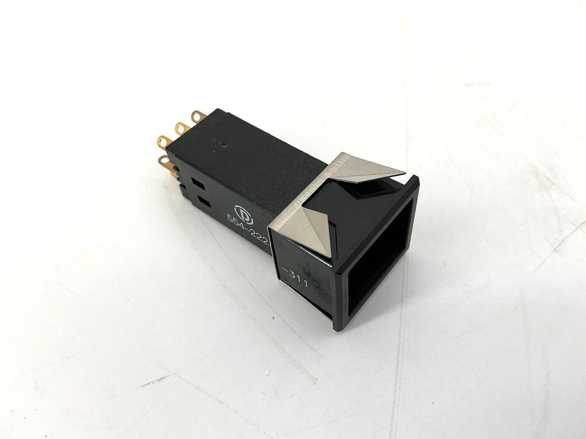 New Dialight 554-2221-311 Illuminated Pushbutton Lamp Holder 8Pin 1A 125V No Box