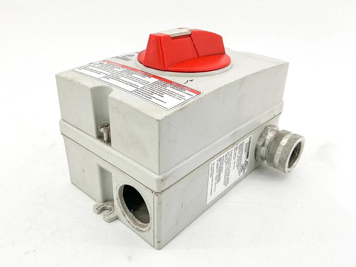 Used Square D MD3304X Enclosed Manual Motor Switch 30A 600V 3PH