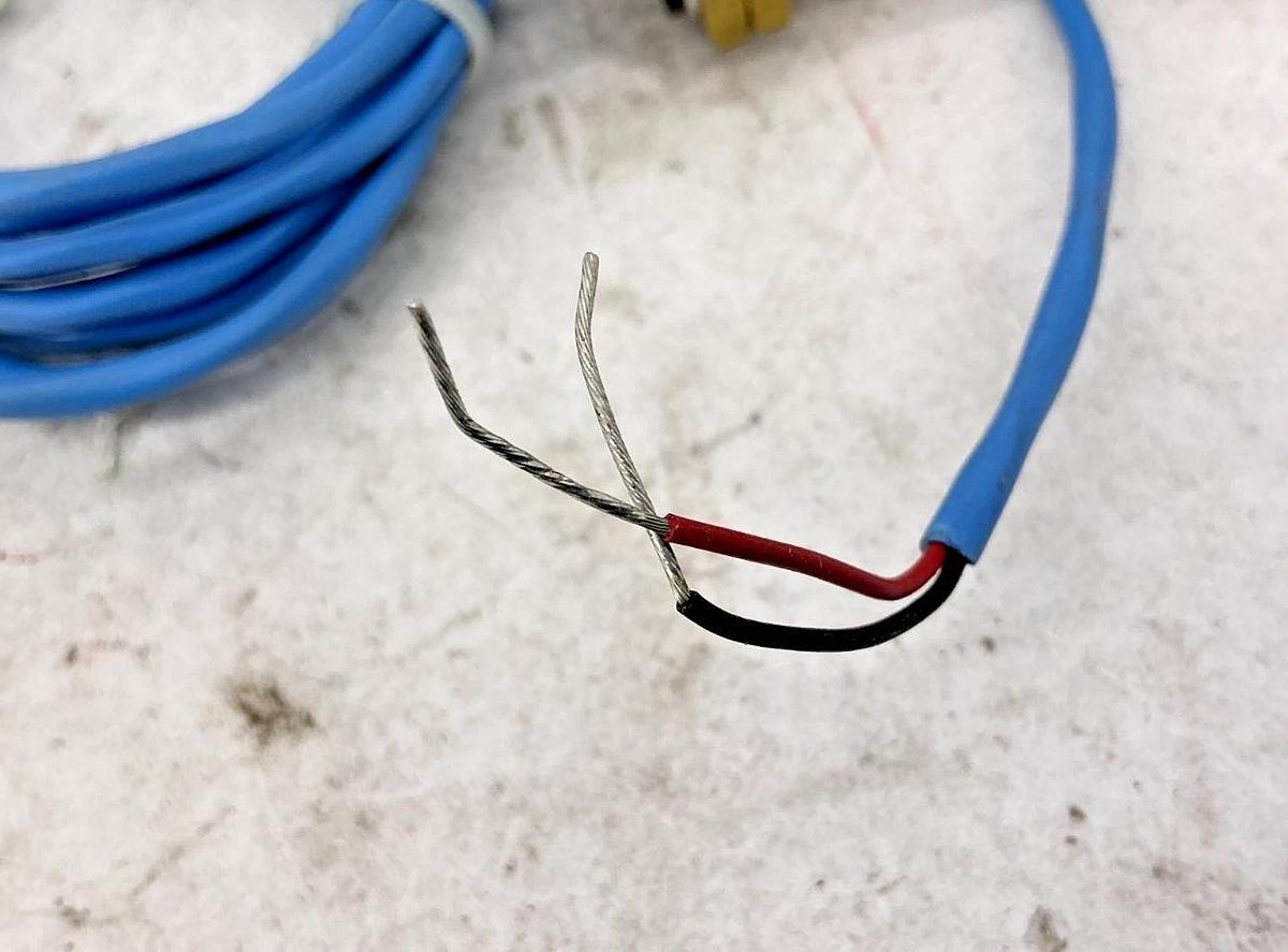 New Opcon 1161A-200 Photoelectric Thru-Beam Sensor 2-Wire ~9ft Cable - No Box