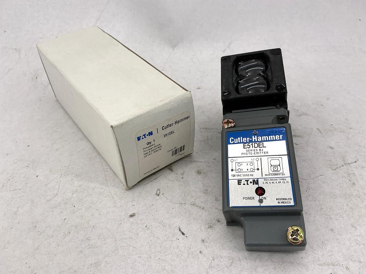 New Eaton Cutler-Hammer E51DEL Photoelectric Thru-beam Source Head & Body 120VAC