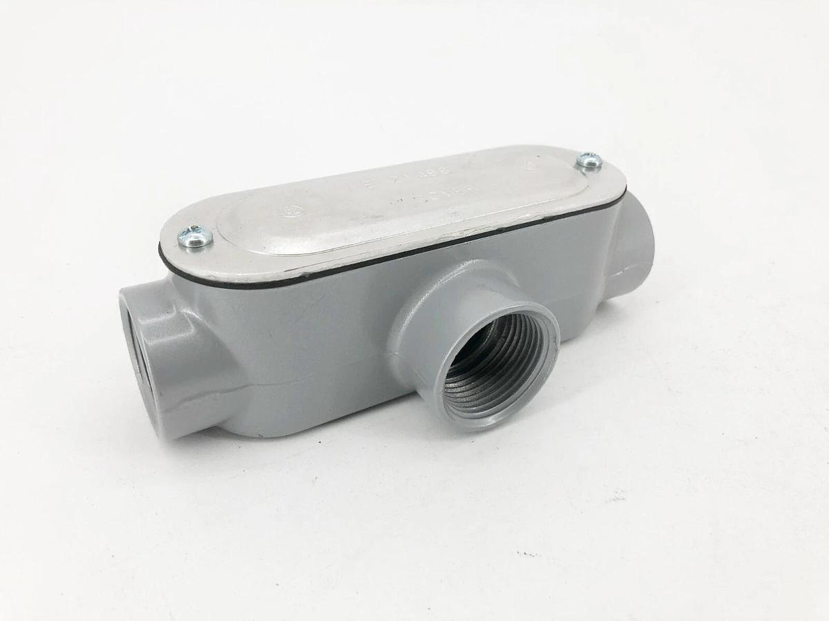 Lot of 2 New E121488 1" T Aluminum Conduit Bodies With Cover