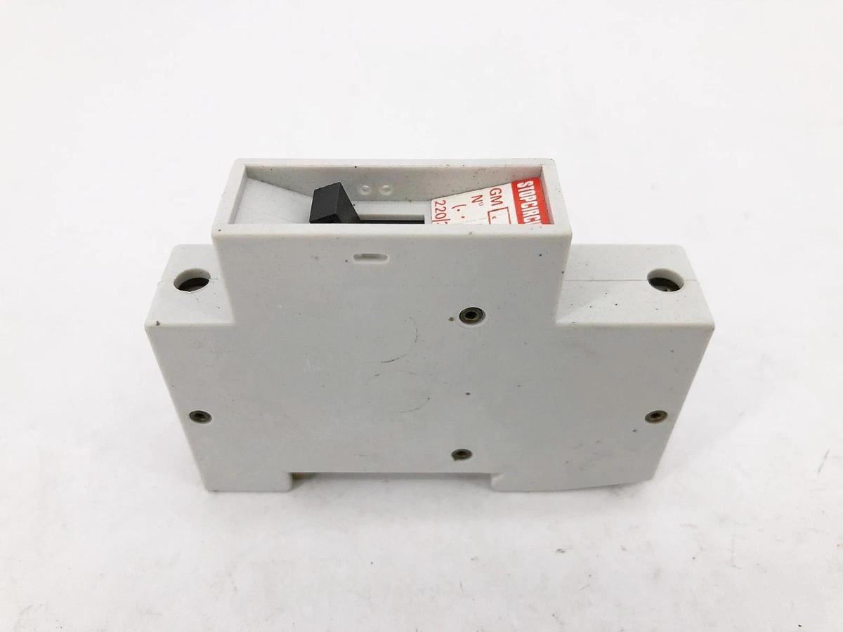 New Entrelec GMU 30U Circuit Breaker 30A 220/380~ 1P - No Box