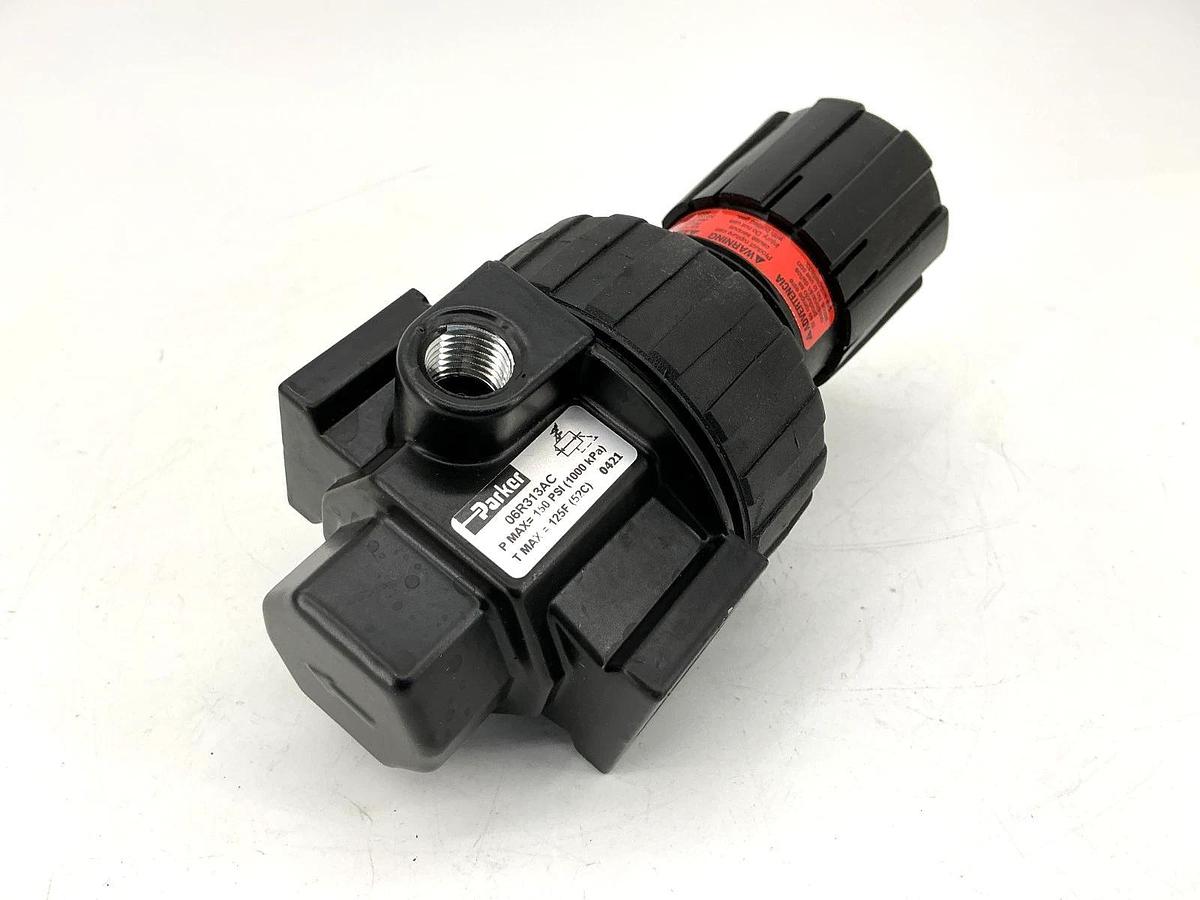 New Parker 06R313AC Pneumatic Pressure Regulator Port Size: 1/2" 150PSI - No Box