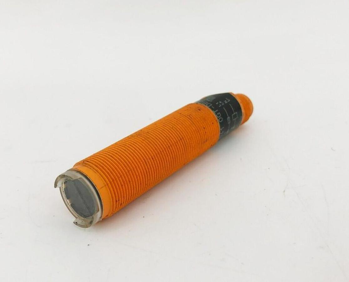 Used IFM Efector OG0041 Diffuse Reflective Sensor 18mm Dia. 600mm Range