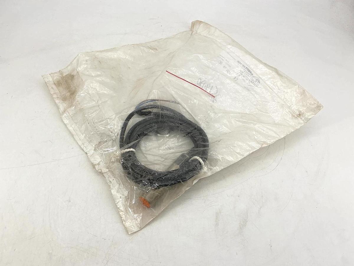 New IFM Efector IG0327 Inductive Prox Sensor 20-250V Sn=5mm IGA2005-BBOA