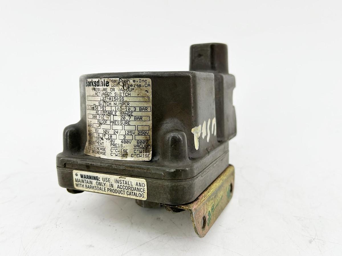 Used Barkdale D2T-A150SS Pressure Switch 1.5-150PSI 480V - Missing Parts
