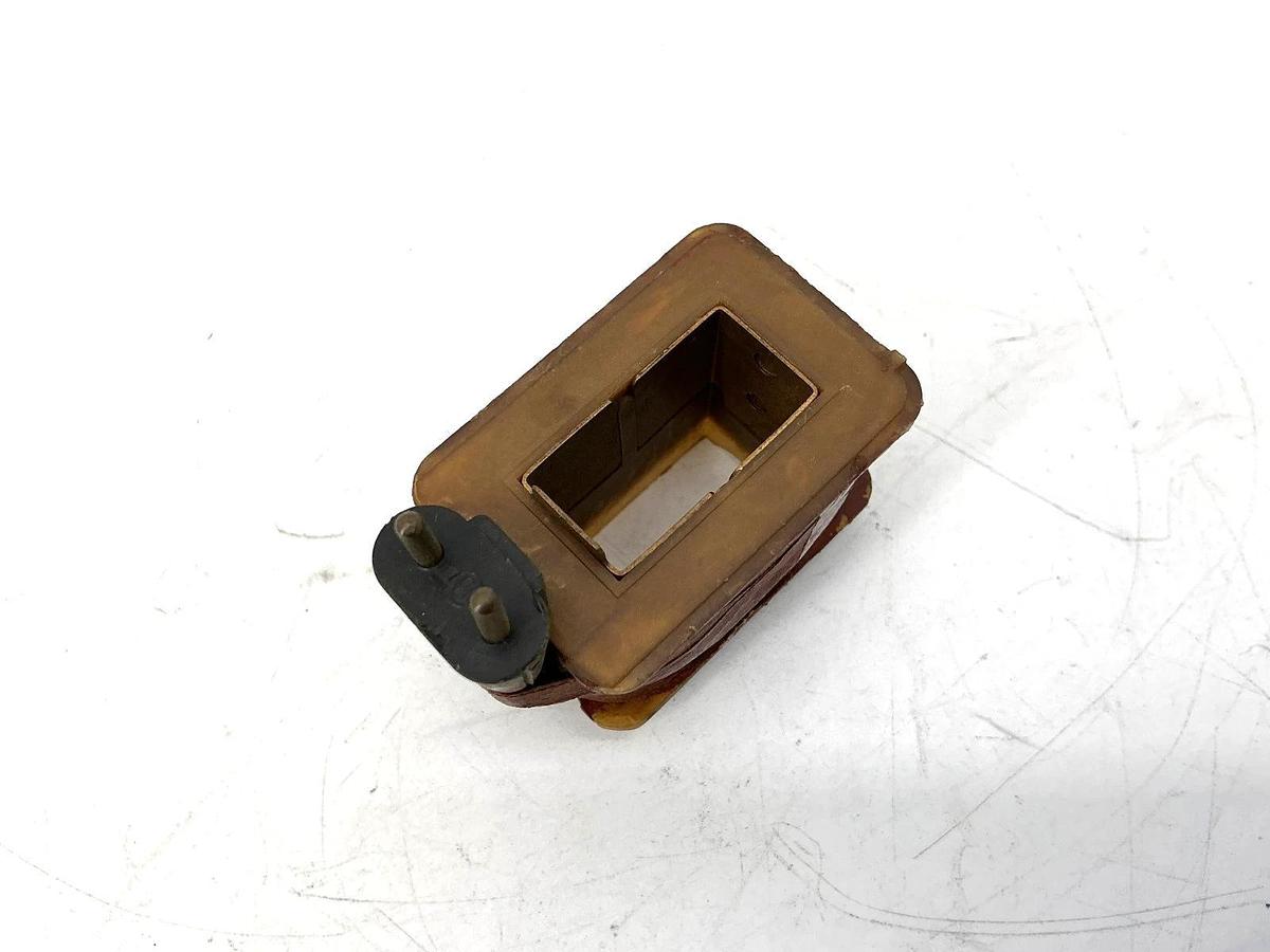 Used Decco 9-700 Coil Plug-In 2-Pin 115/60 115VAC 60HZ 9700