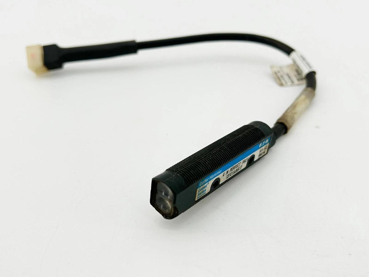 Used Cutler Hammer 13101A6517 Photoelectric Sensor 10-30V 250MA 100MM Sensing Range