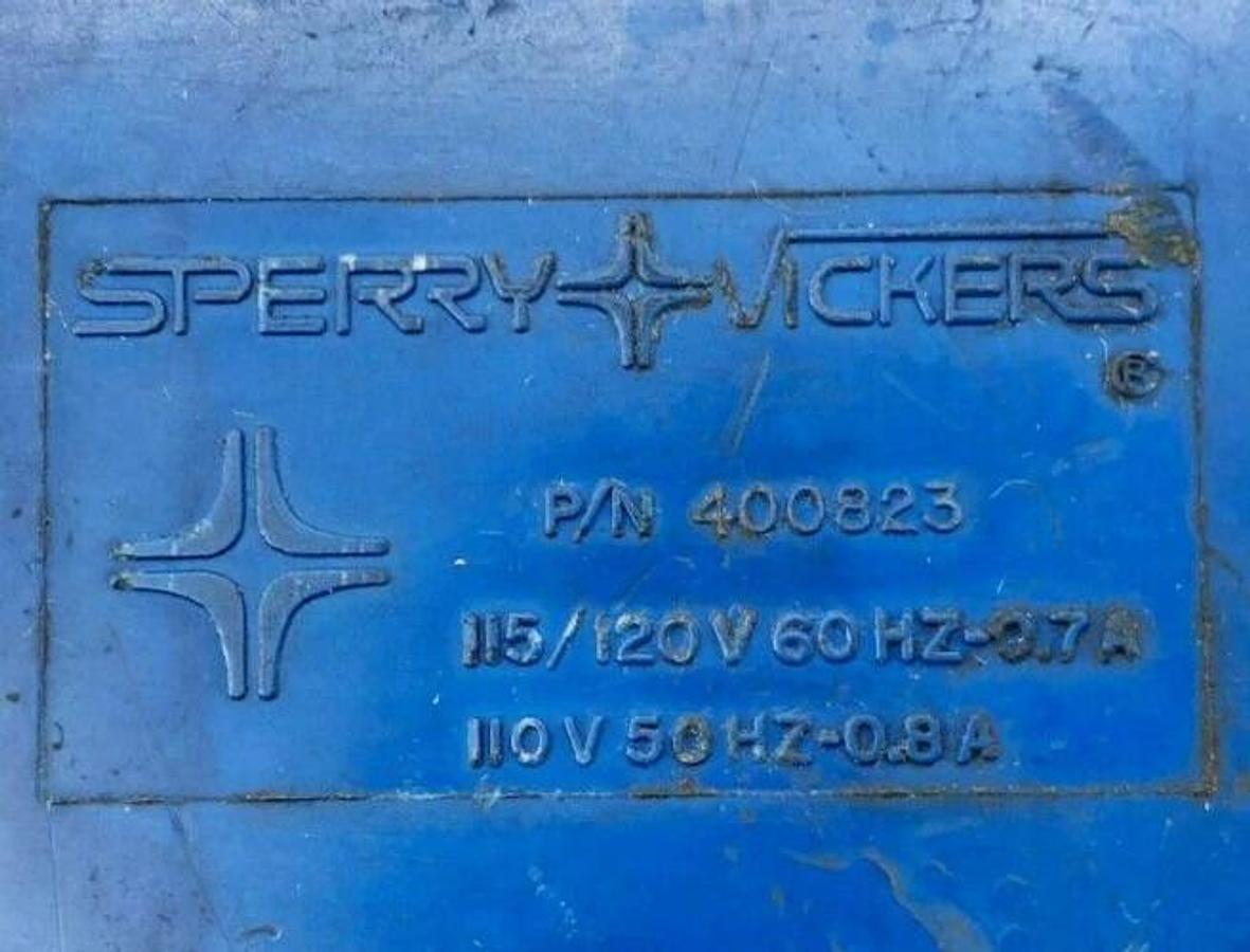 Used Vickers DG4S4LW-012C-B-60 Pilot Valve 120V Coil 02-126304