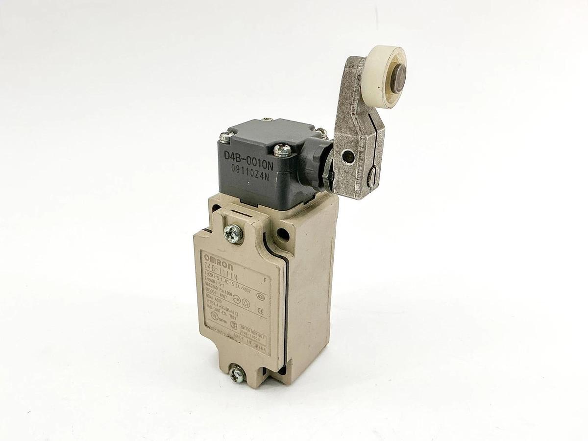 New Omron D4B-4111N Safety Limit Switch W/Roller Lever 400V 2A - No Box