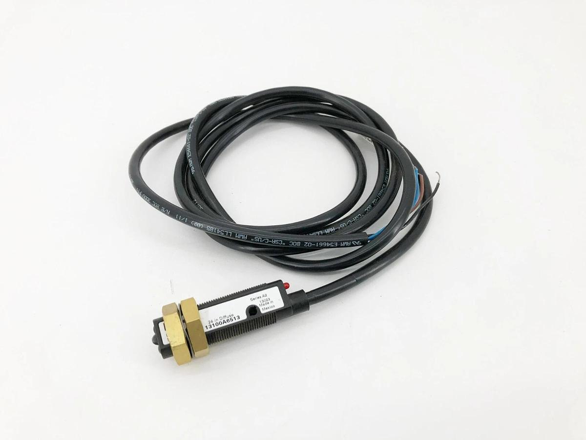 New Eaton 13100A6513 Retro Reflective Sensor 24" Range 20-264 VAC 15-30VDC