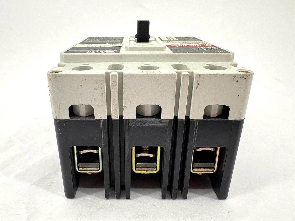 Used Westinghouse HMCP003A0C 3A Circuit Breaker w/ A1X1PK Aux. Switch 3P 600VAC 250VD
