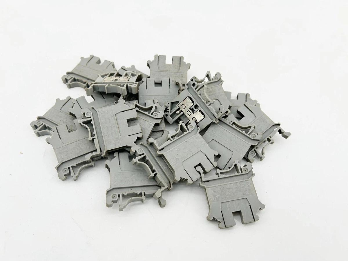 Used Lot of 18 Phoenix Contact VDE0611 Terminal Block 2.5MM 25A Type 4 28AWG Gray