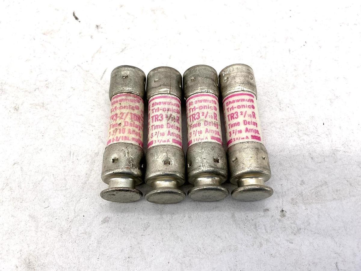 Lot of 4 New Gould Shawmut TR3-2/10R Tri-onic Time-Delay Fuse 3-2/10A 250V