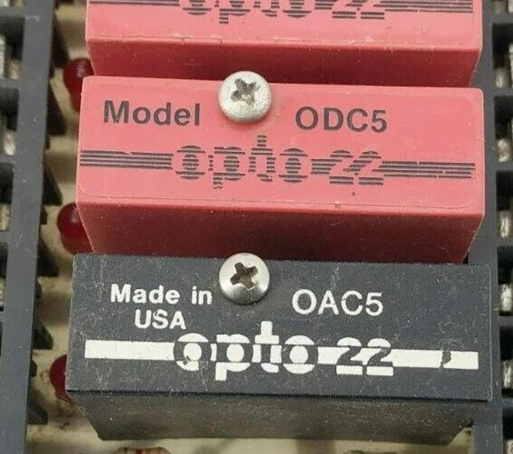Used Opto 22 PB-4 Output Module With ODC5 / OAC5 4-Channel