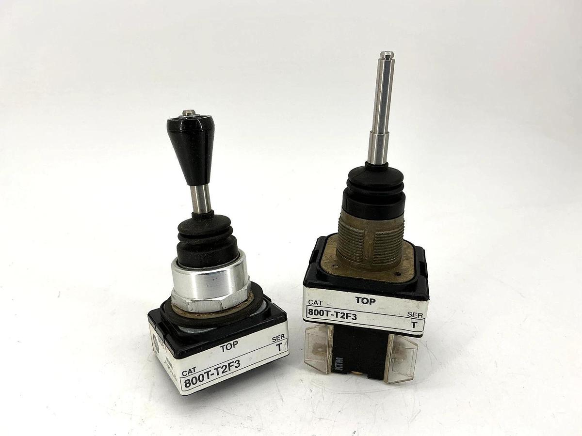 Used Lot of 2 Allen Bradley 800T-T2F3 Ser T Toggle Switch 2-Way MISSING HANDLE CAP