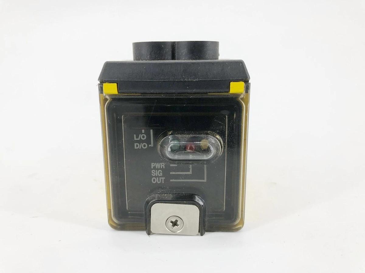 Used Banner Engineering Q45BW22FQ Photoelectric Sensor 90-250VAC 37016