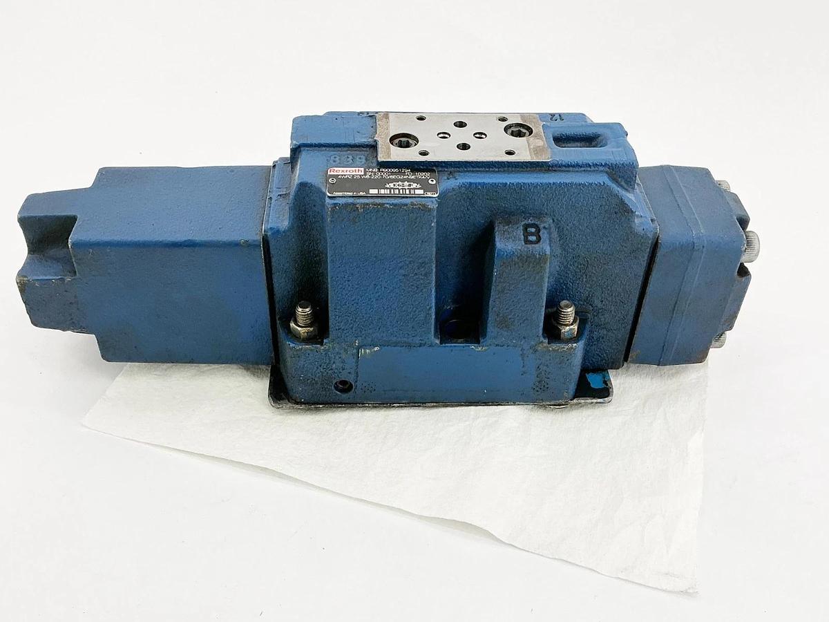 Used Rexroth 4WRZ25W8-220-70/6EG24N9ETK4/V Proportional Directional Valve Base