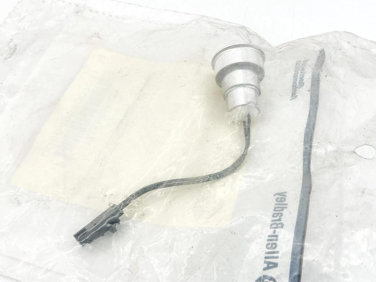 New Allen Bradley 77131-055-02 Light Bulb