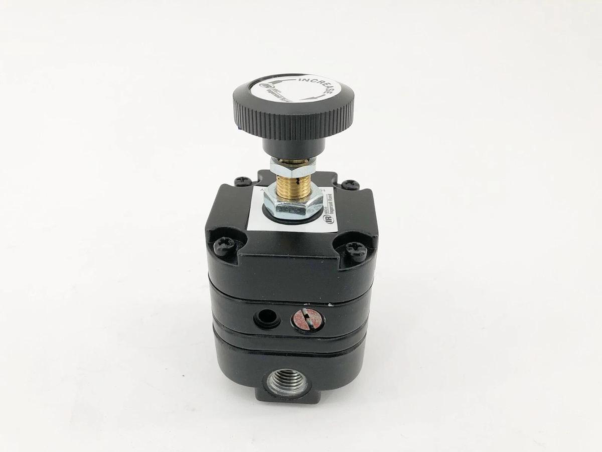 New Ingersoll-Rand PR4021-300 Precision Regulator 1/4" NPT 150psi 3NA78
