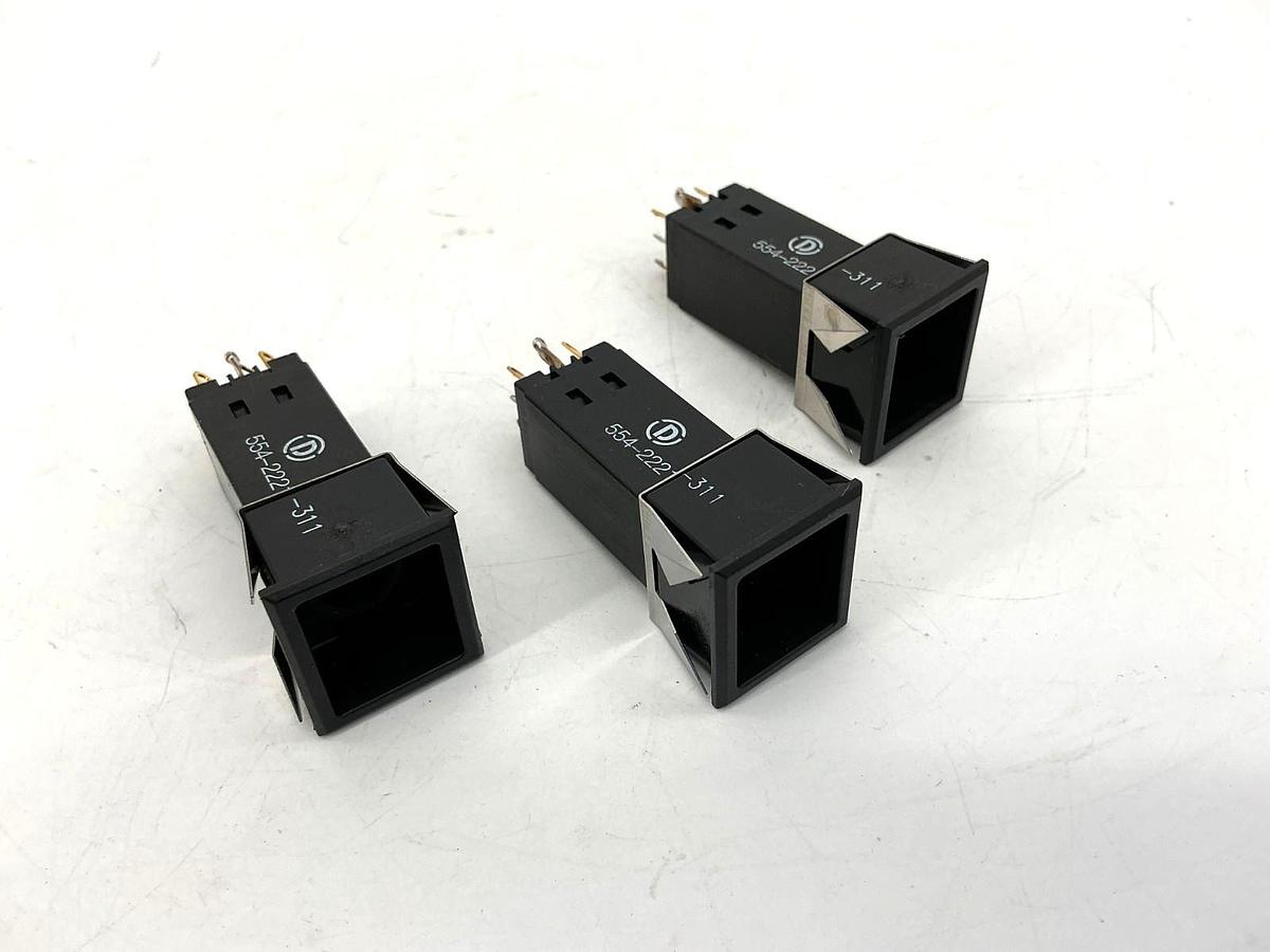 Used Lot of 3 Dialight 554-2221-311 Illuminated Pushbutton Lamp Holder 8Pin 1A 125VAC