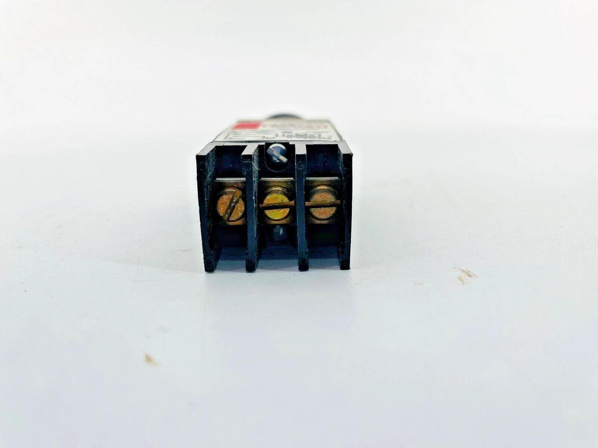 New Cutler Hammer E29TA1 Pretest Light 120V Series A1