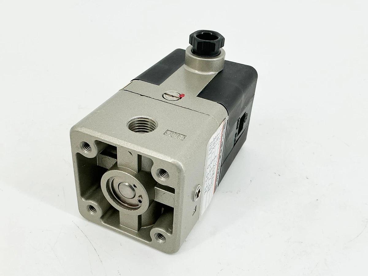New SMC IT201-002-XJ E/P Regulator 4-20MADC