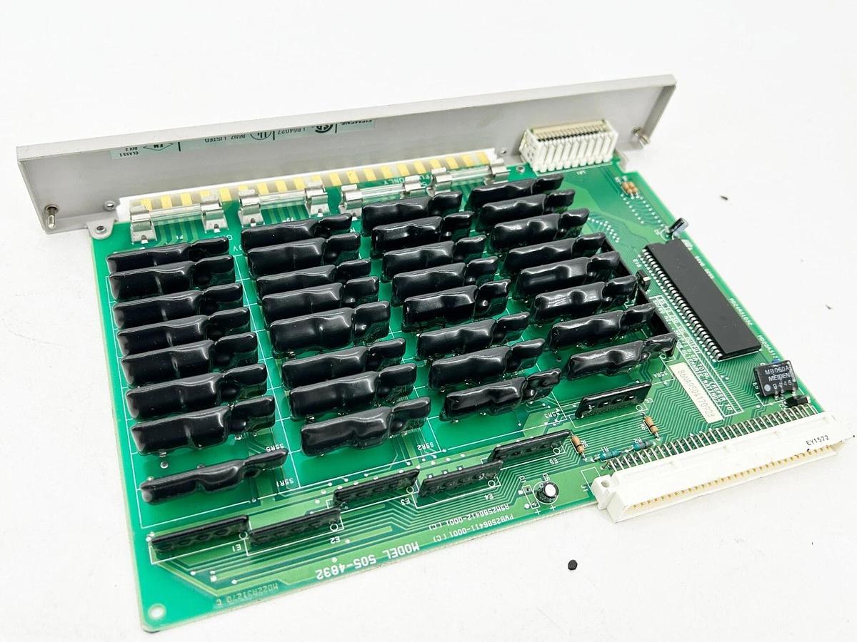 Used Siemens 505-4832 Digital Output Module 85-256 VAC 32 Outputs