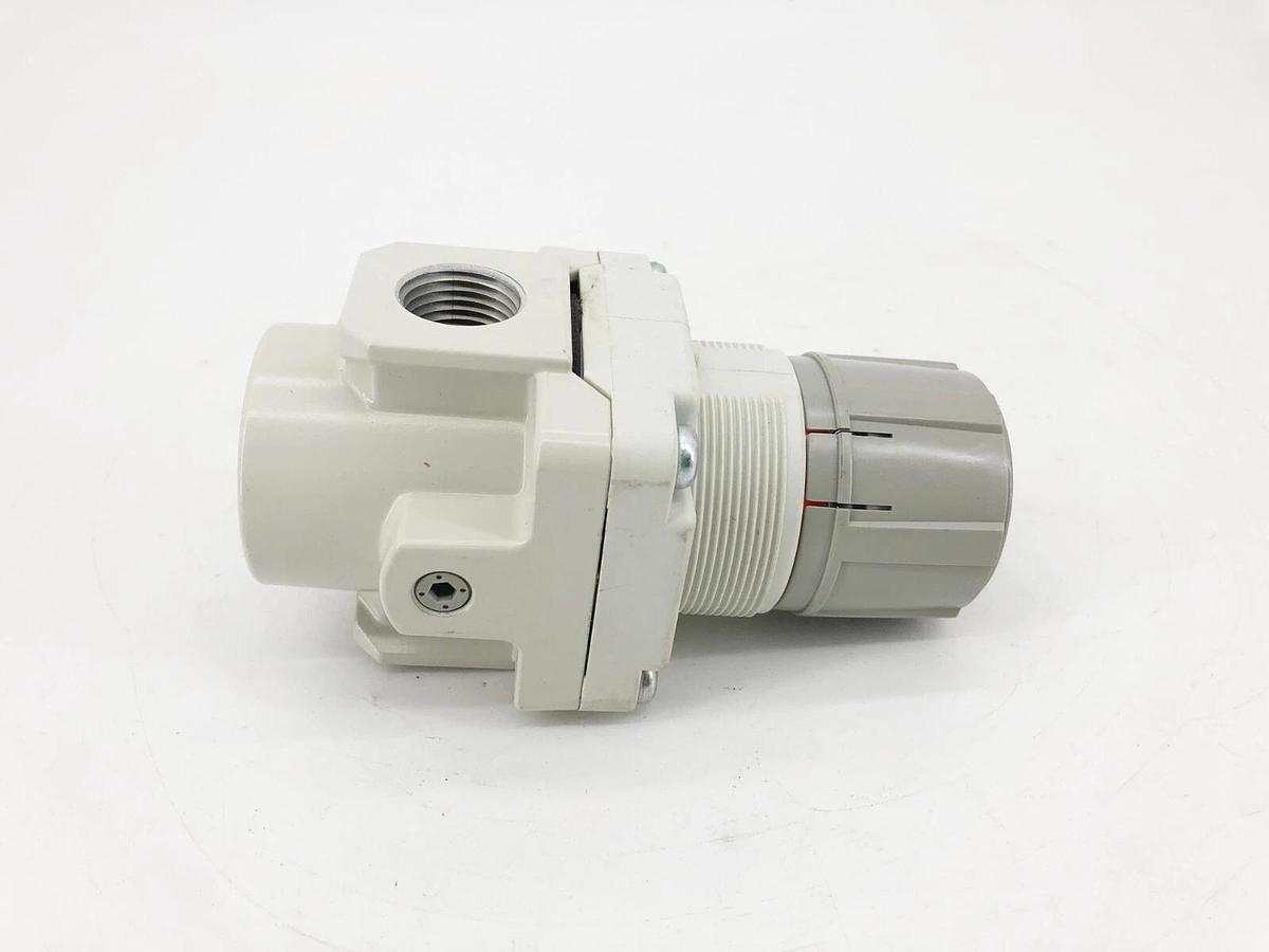 Lot of 2 New SMC AR40-N04-Z-A Pressure Regulators 1/2" NPT 7-100psi - No Box