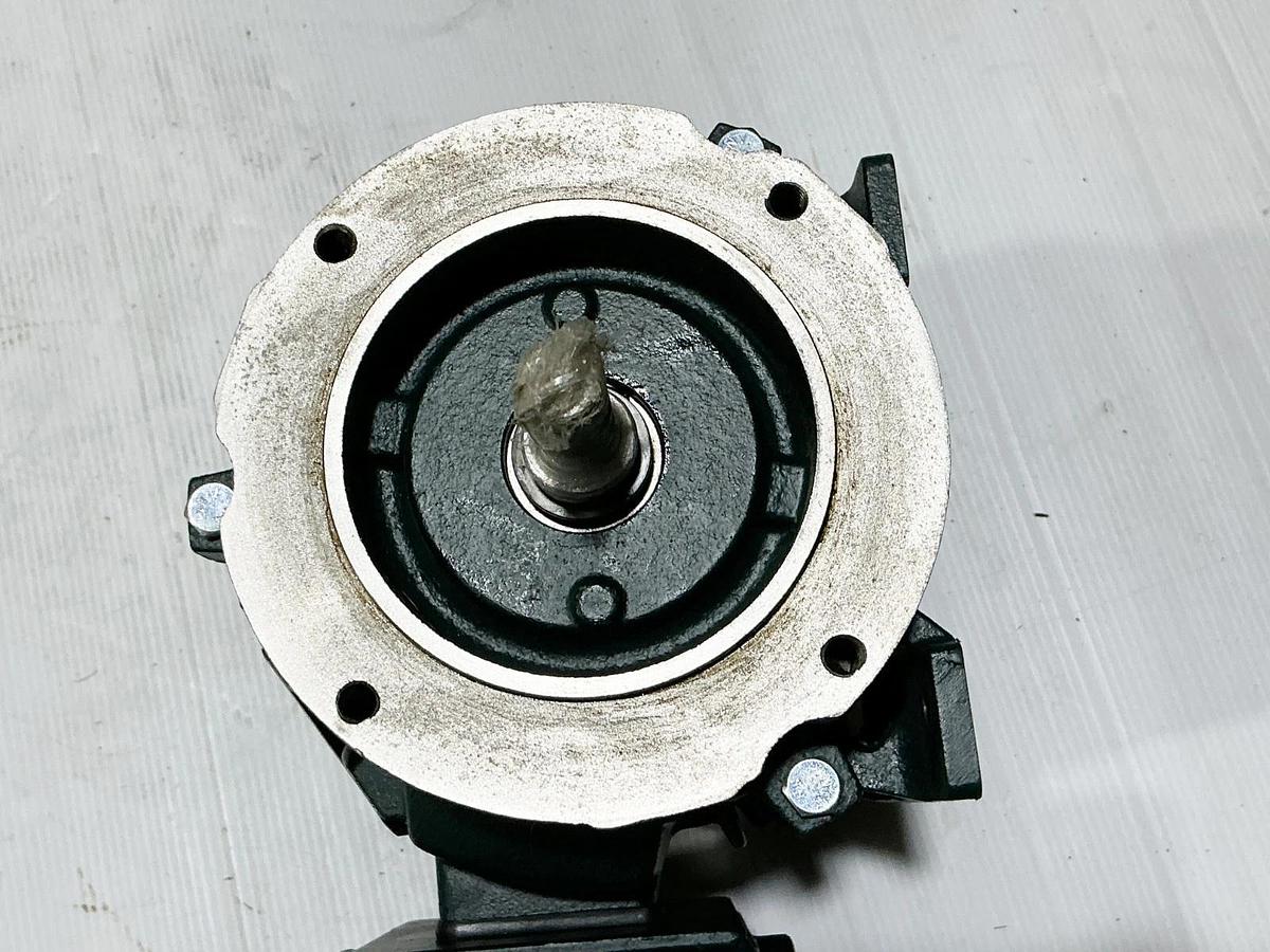 New Toshiba 1/24FNSC32H-P Electric Motor .5HP 575V 3PH 1765RPM