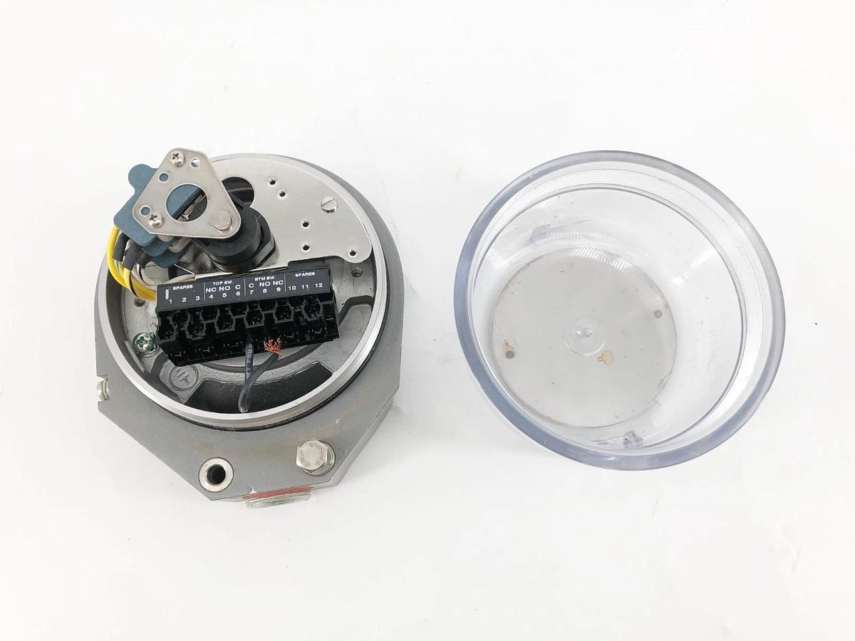 Used Stonel QG2WC02S1A Limit Switch 1A 125VAC 4-20mA 10-40VDC
