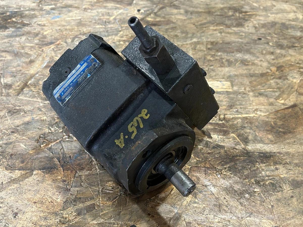 Used OilGear PVWH-10-LSAY-CNNN Hydraulic Pump