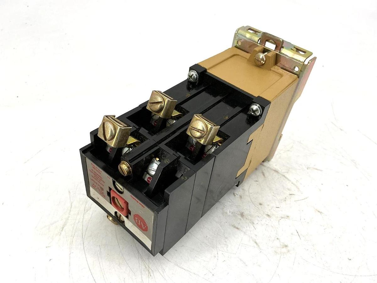 Used Allen Bradley 700-PH400DA1 Ser B AC Control Relay Coil: 110/120V 50/60HZ