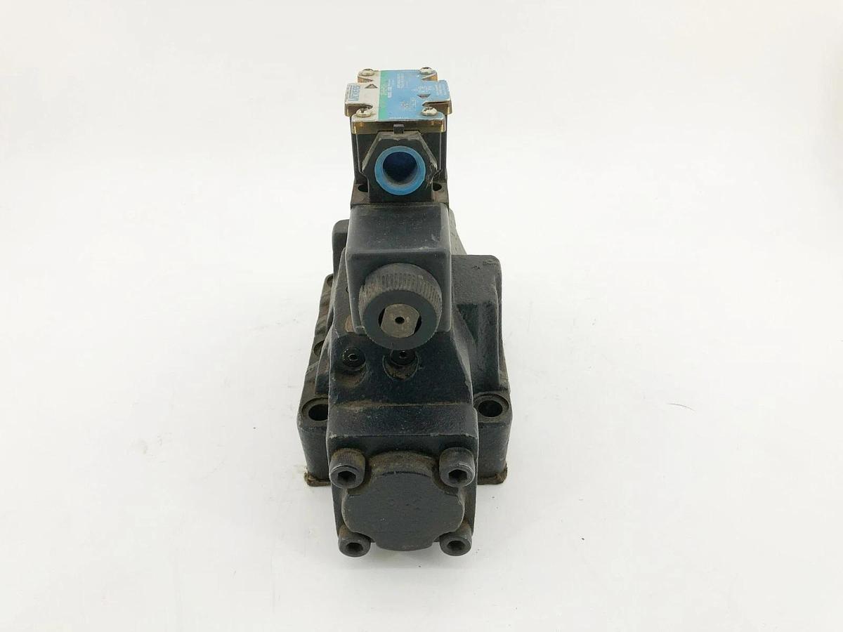 Used Vickers DG5S-8-2A-T-M-FW-B5-30 Solenoid Valve w/ DG4V-3S-2A-M-FW-B5-60