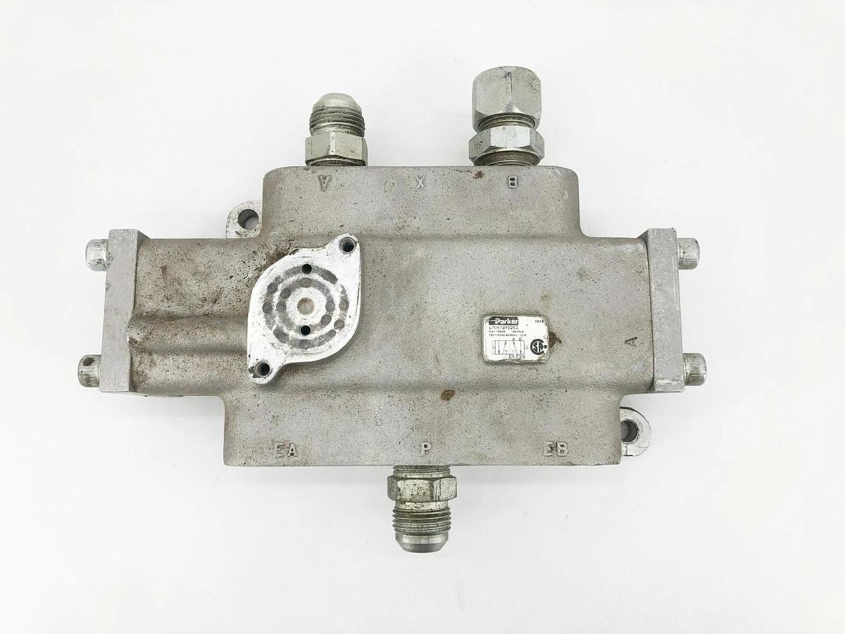 Used Parker L7057910253 Solenoid Valve 110-120V 50-60Hz 140psig