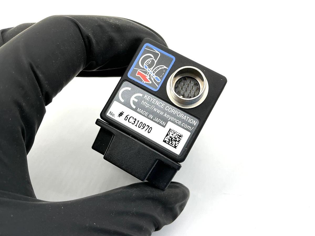 New Keyence CV-035M CCD Camera Hi-Speed Monochrome 16-Pin CV035M
