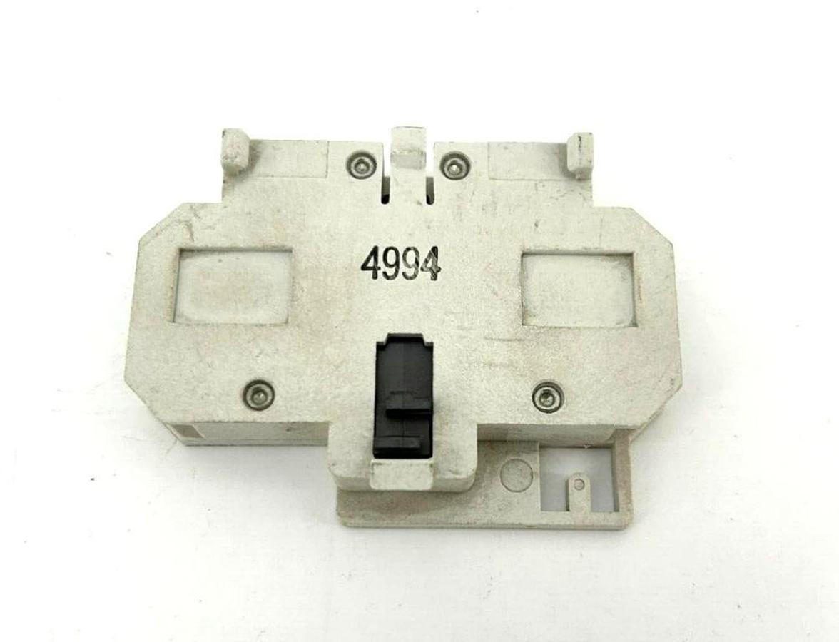 New Cutler Hammer C320KGS2 Ser. A2 Auxiliary Contact 10 A, 600V, Side Mount