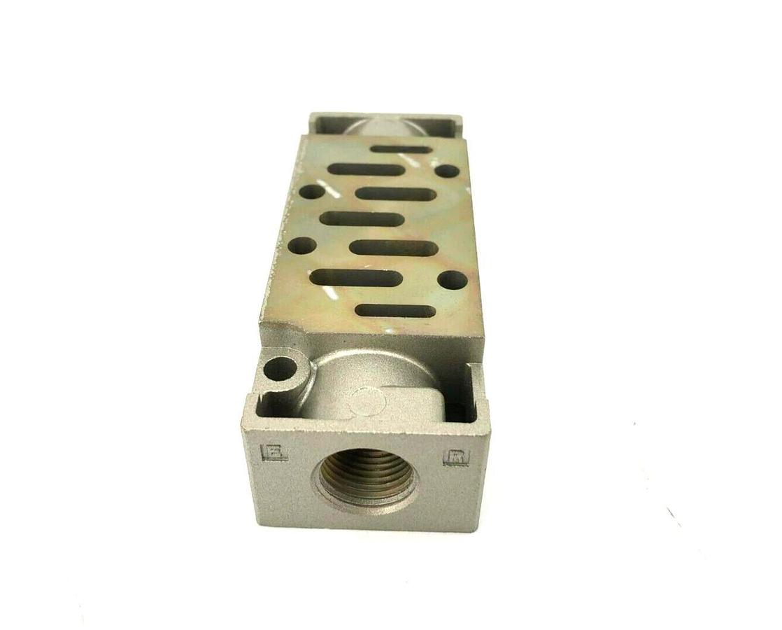 New SMC VV71-R-03 Exhaust Spacer 4/5 Port (Missing Hardware)