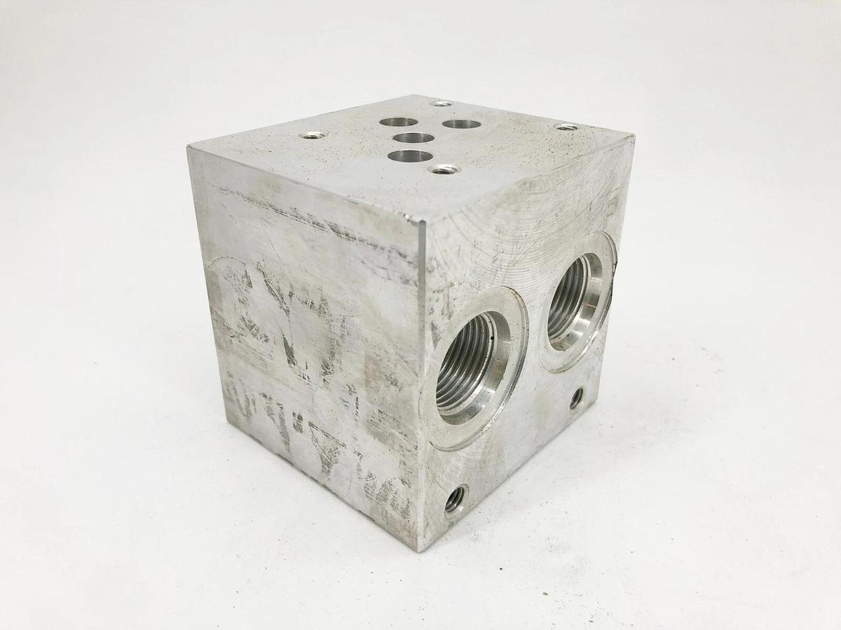 New Daman Products AD05P013S Hydraulic Valve Manifold