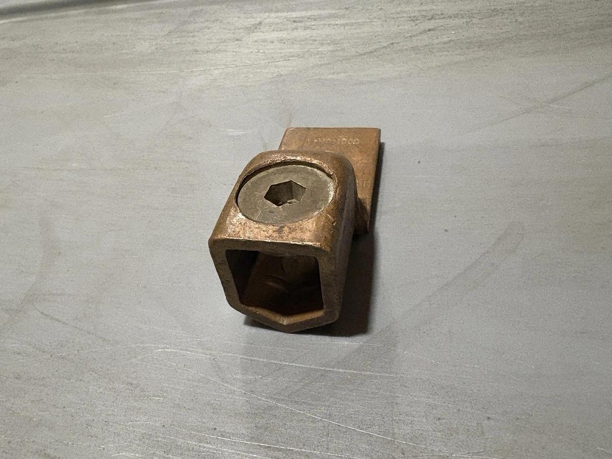 Used Ilsco LO-600 Copper Mechanical Lug, 600MCM-1