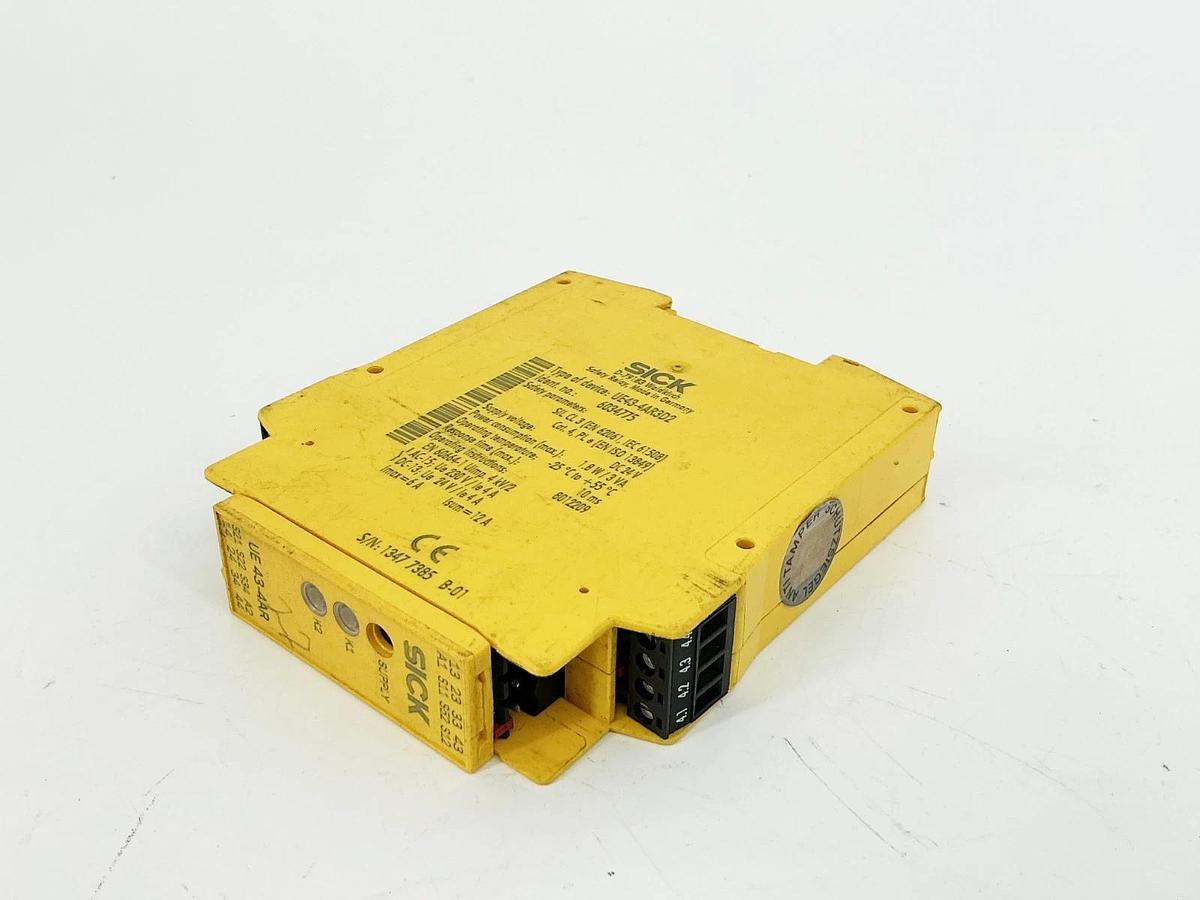 Used Sick UE43-4AR3D2 Safety Relay 24VDC 1.8W 3VA 6034775