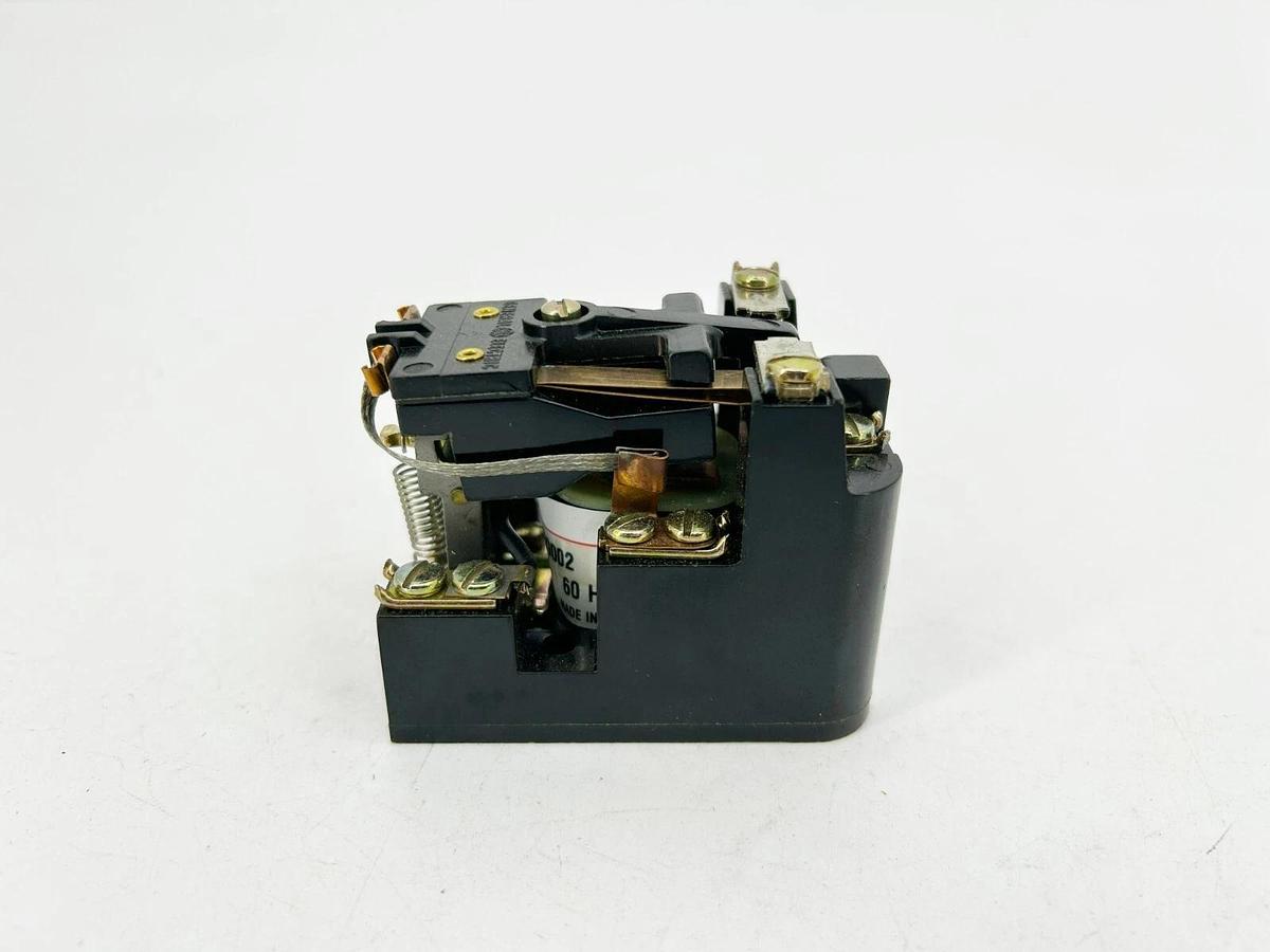 New GE General Electric CR2790E100A2 General Purpose Relay 300V 10A 115VAC Coil