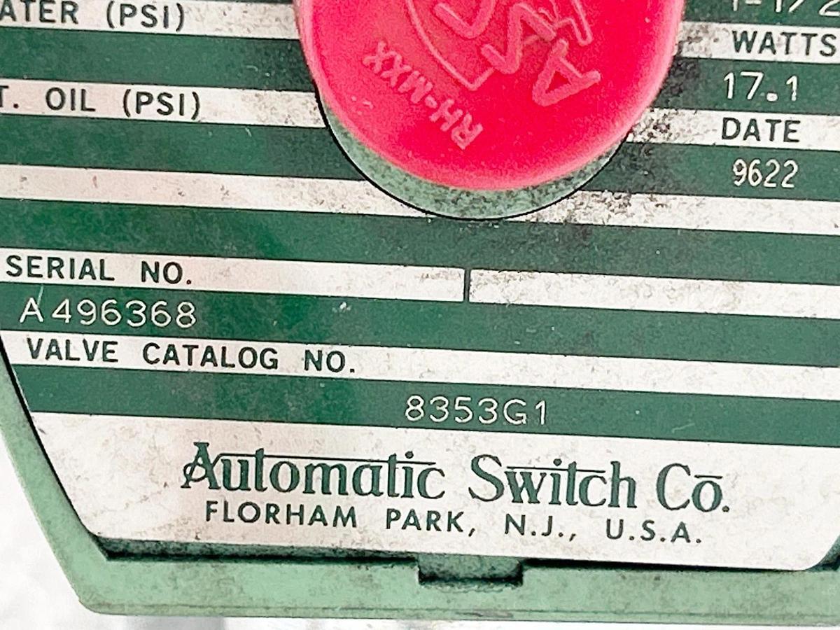 New Asco 8353G1 120V Solenoid Valve 1-1/2" Pipe Size 15-125PSI - No Box